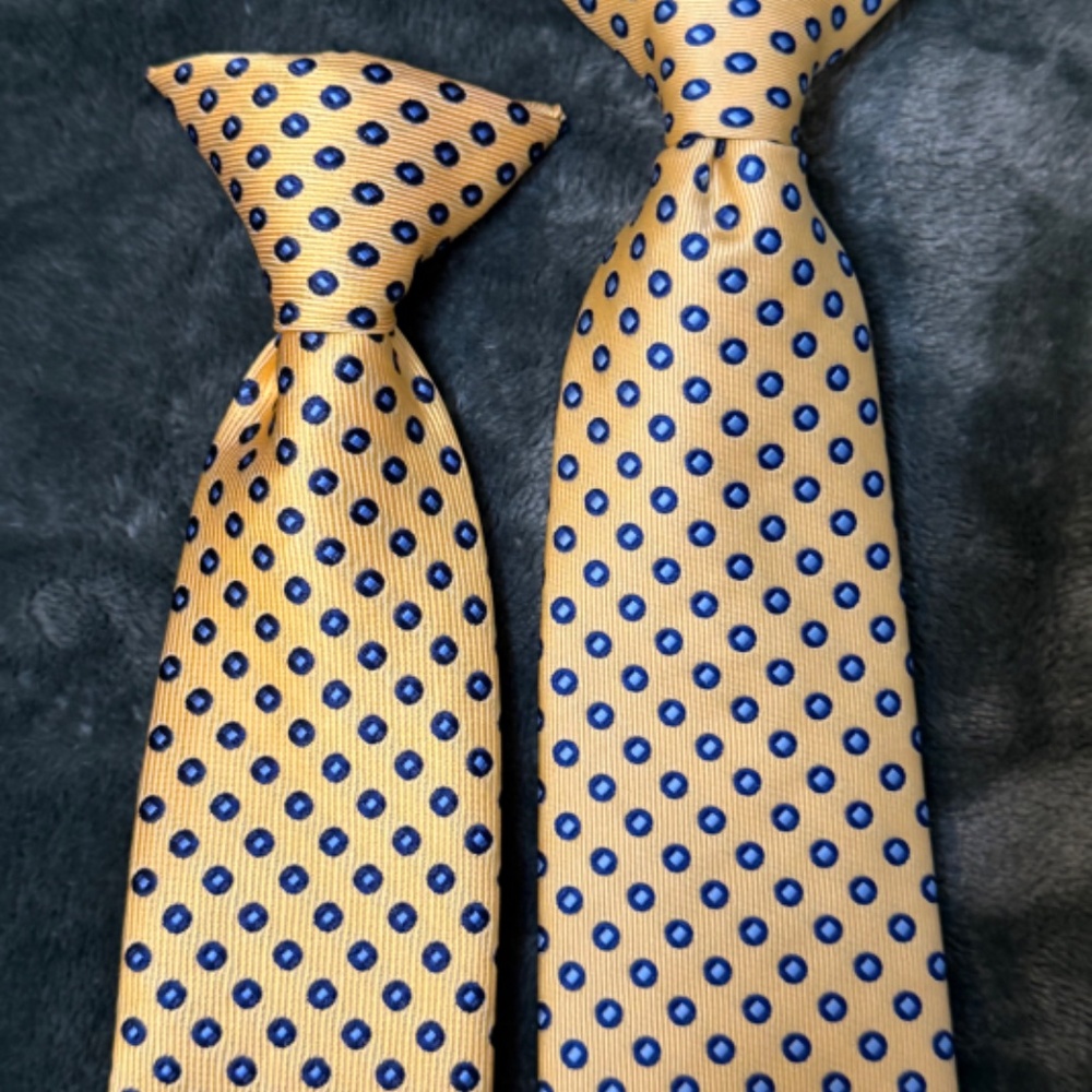 Chaps Boys  Yellow and light blue TIE - Picture 4 of 8